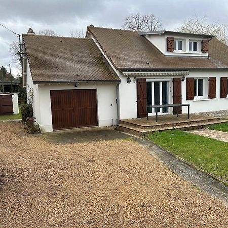 Maison Au Calme Avec Riviere A Cote De Chartres Saint-Prest Exteriér fotografie